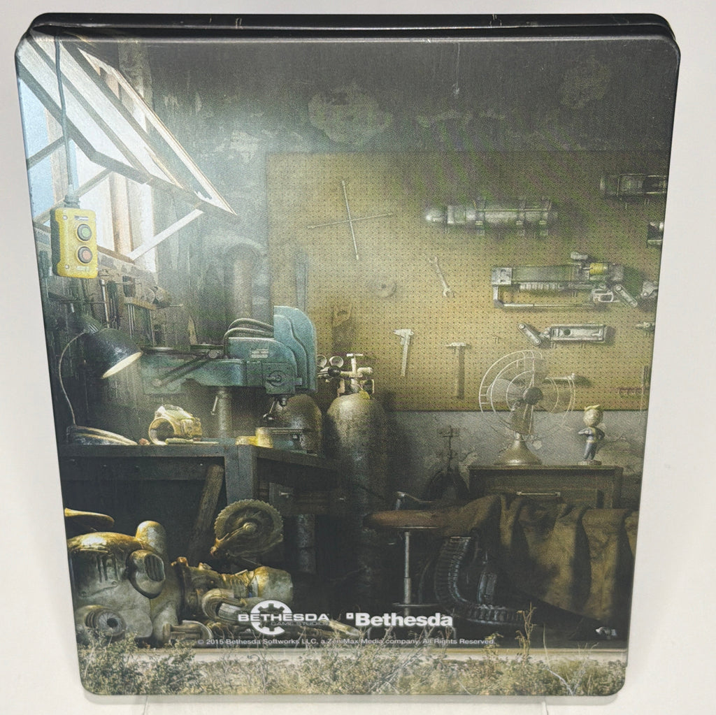 Fallout 4 SteelBook back - post-apocalyptic workshop scene with Vault Boy