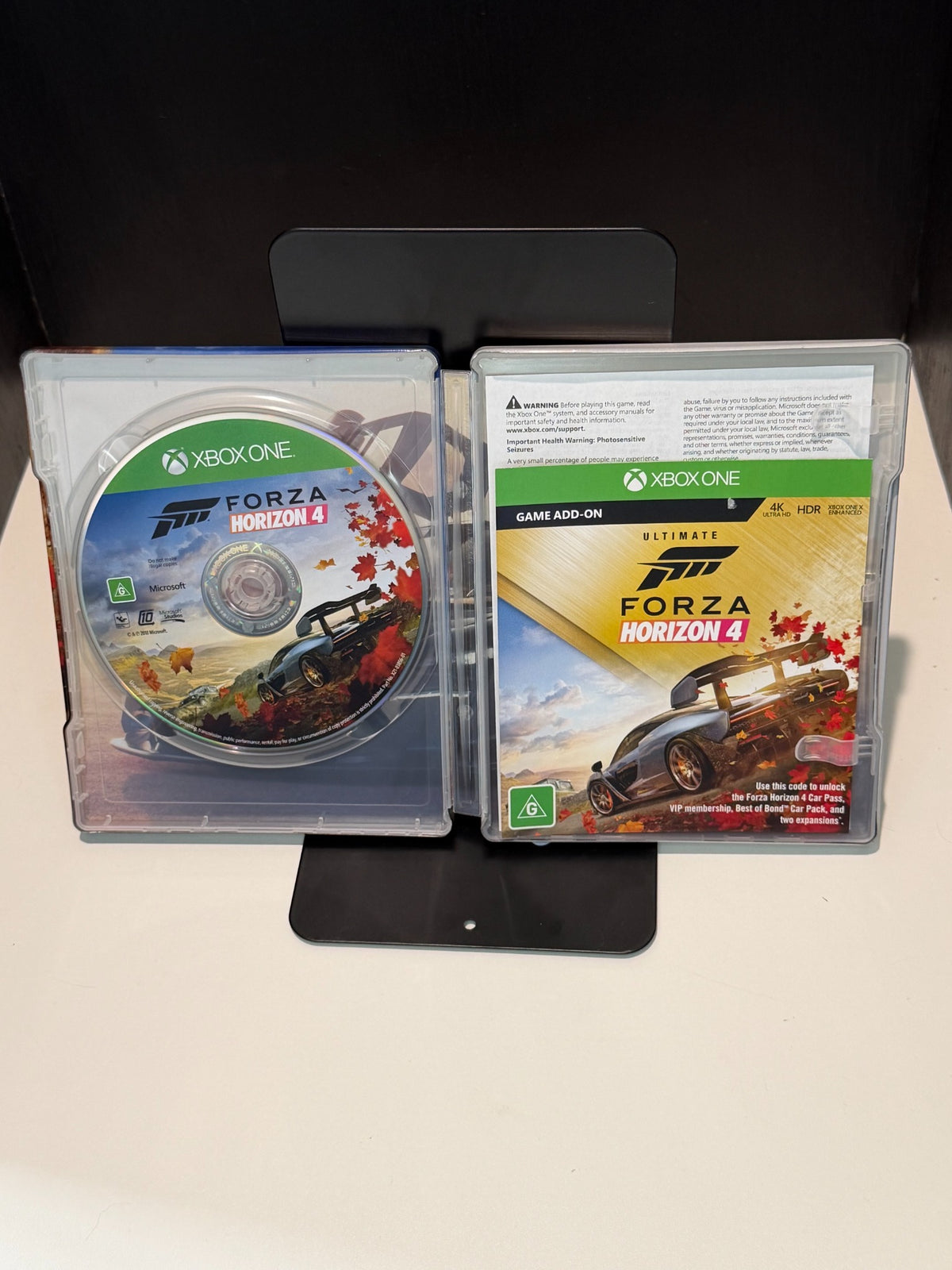 Forza Horizon 4 Ultimate Edition Steelbook open with disc and add-on insert